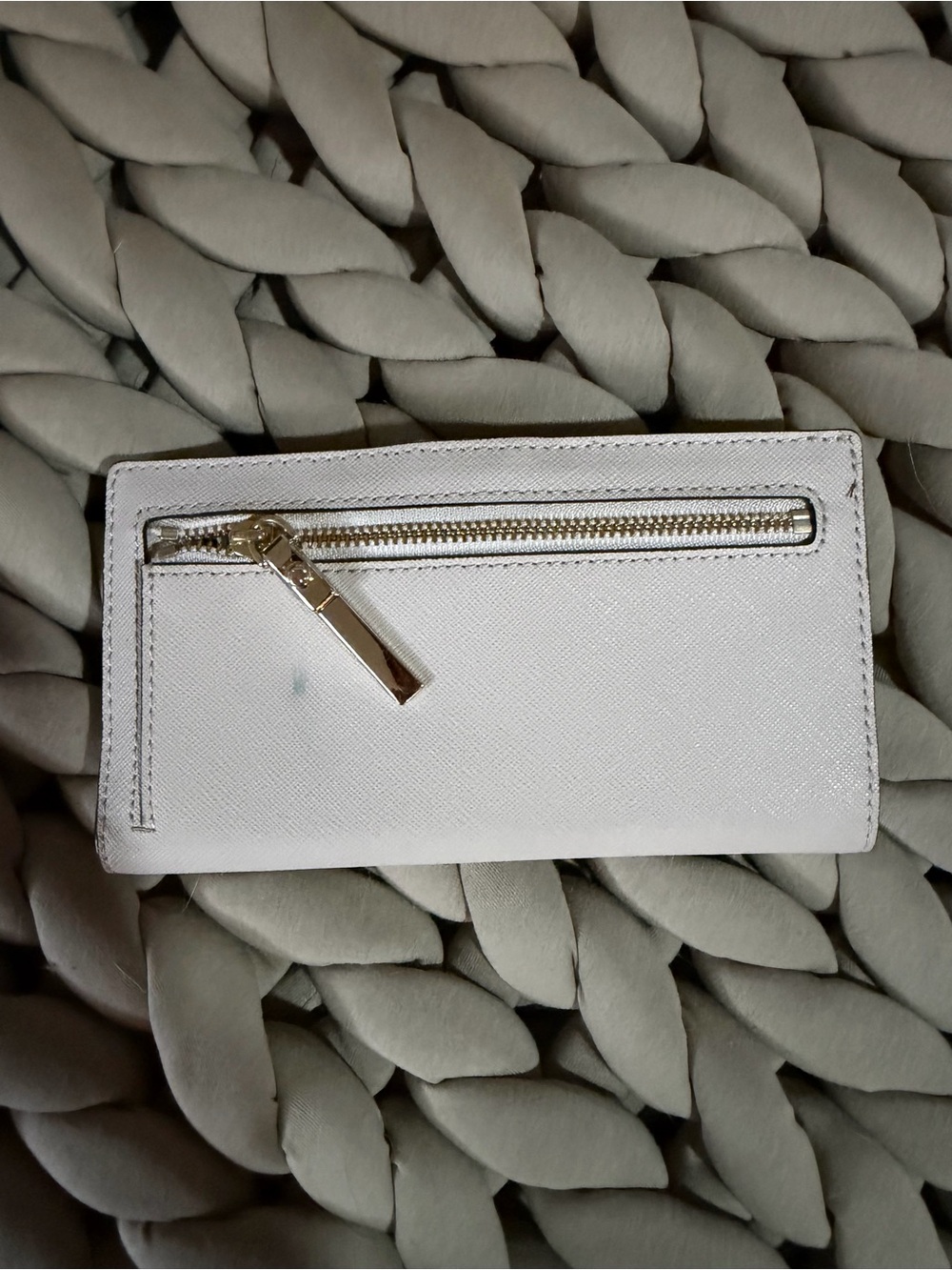 kate spade two-tone black and white zip wallet - Picture 2 of 4
